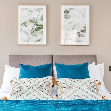 Executive 2 Bedroom Apt City Centre Free Pkg , Wifi By Tent Serviced Apartments Staines-upon-Thames Luaran gambar