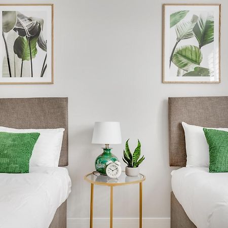Executive 2 Bedroom Apt City Centre Free Pkg , Wifi By Tent Serviced Apartments Staines-upon-Thames Luaran gambar