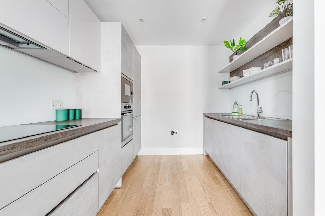 Executive 2 Bedroom Apt City Centre Free Pkg , Wifi By Tent Serviced Apartments Staines-upon-Thames Luaran gambar
